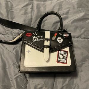 Cruella Disney  Lounge fly